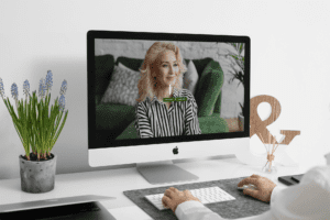 CONTENT imac mockup of a man working 2146 el1